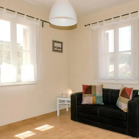 Captain's Quarters At Captains Фискардон