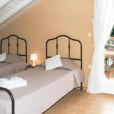 Captain's Quarters At Captains * Фискардон