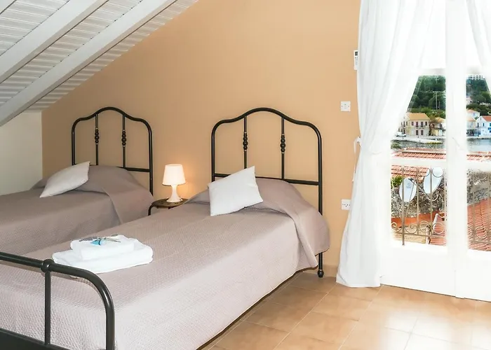 Captain's Quarters At Captains * Fiskardo